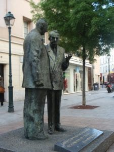Charles de Gaulle e André Malraux (estátua em Asnières sur Seine-Foto- JP.Guyomard