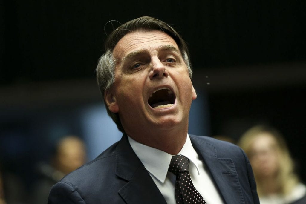 BOLSONARO FORA DO JOGO