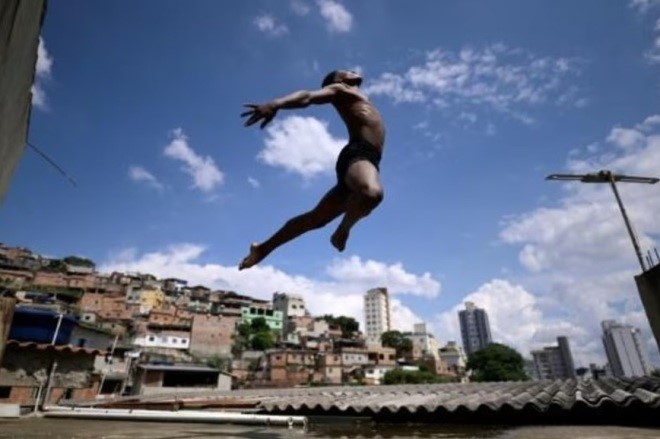 Uma rara história feliz