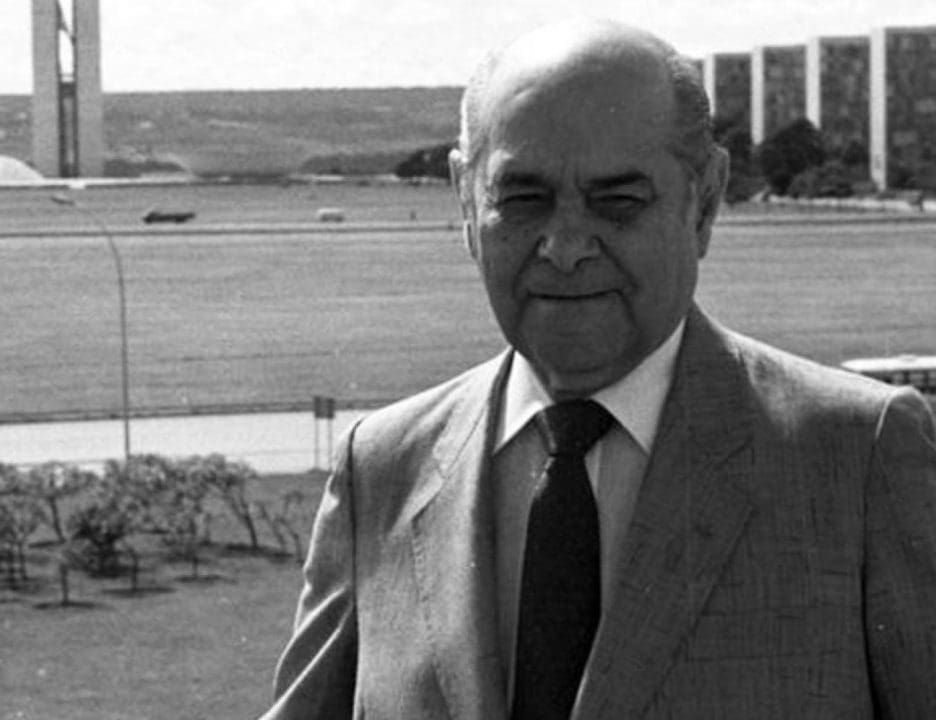 TANCREDO NEVES