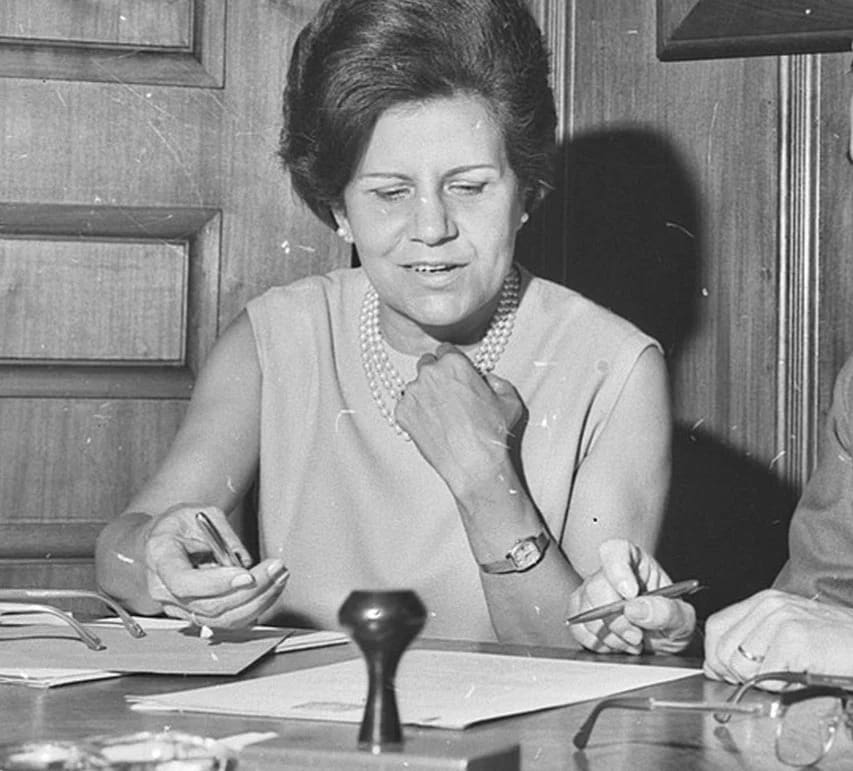 Esther Figueiredo Ferraz
