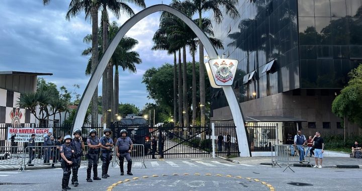 O duro caminho corintiano.
